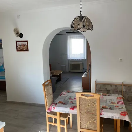 Feszek Apartmanhaz Tapolca Zewnętrze zdjęcie