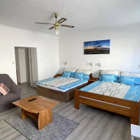 Feszek Apartmanhaz Tapolca Zewnętrze zdjęcie
