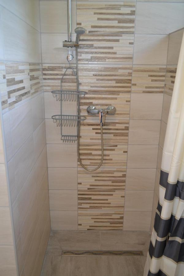 Apartment Feszek Apartmanhaz