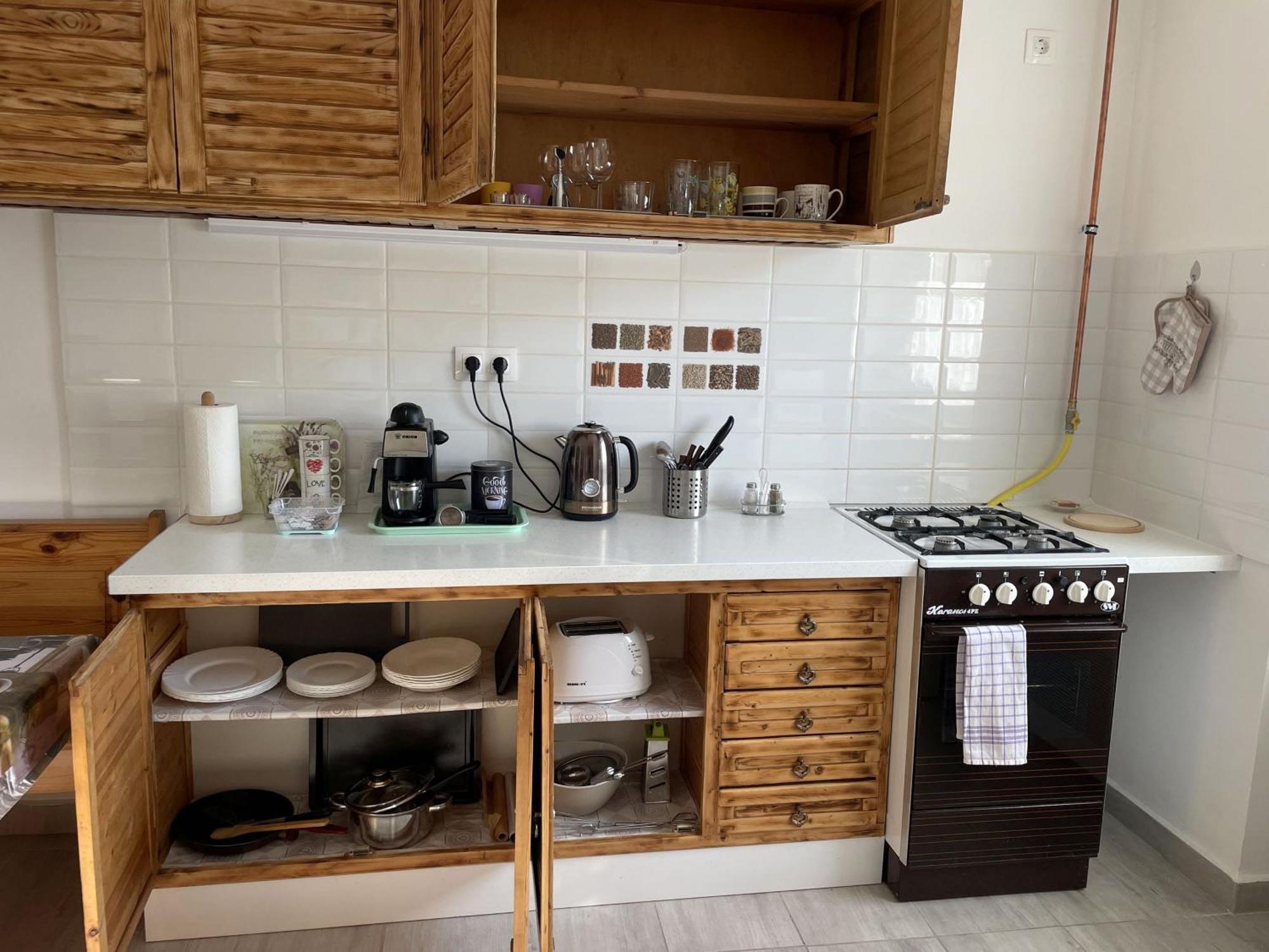 Feszek Apartmanhaz *