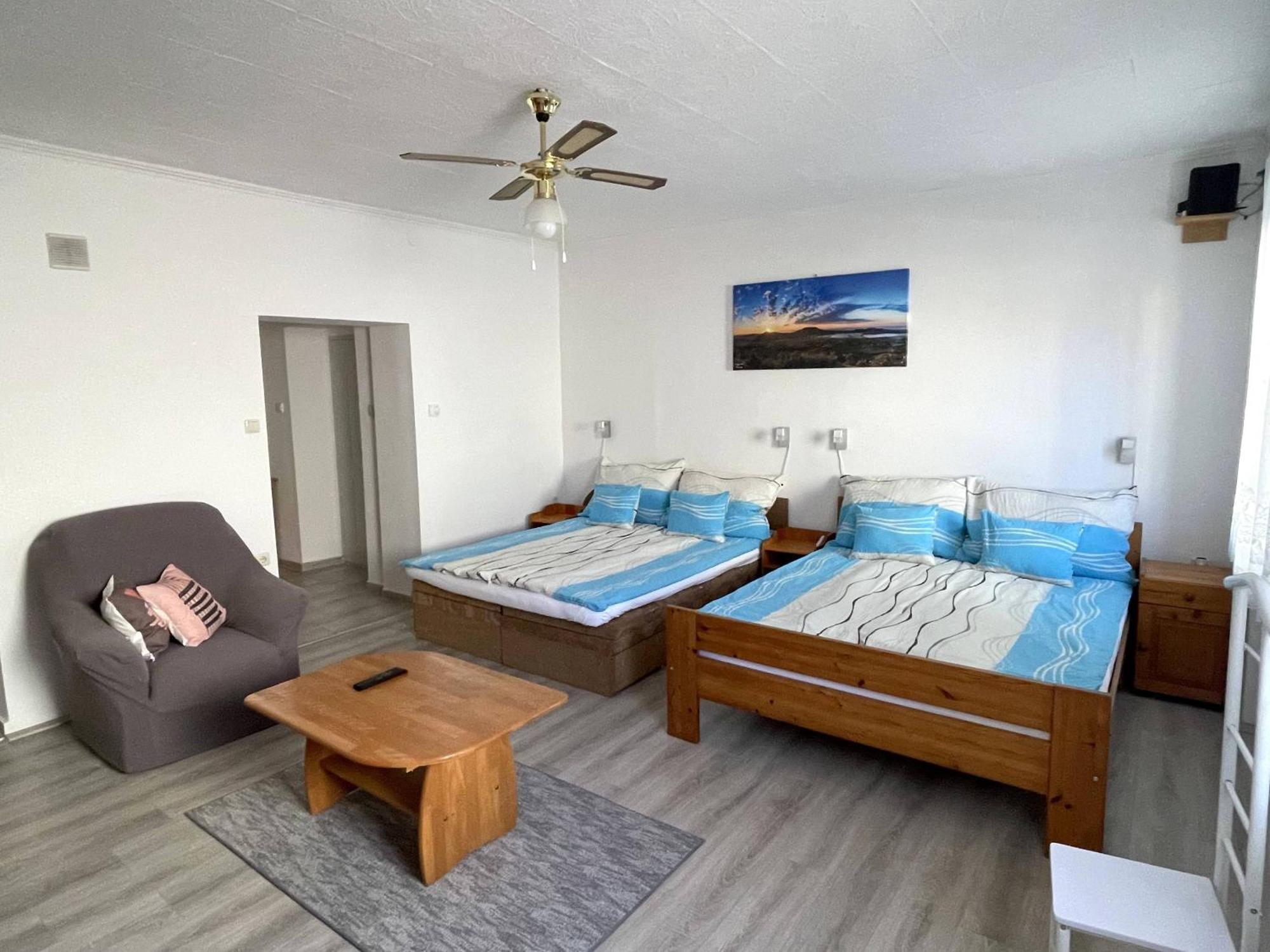 Feszek Apartmanhaz Apartment