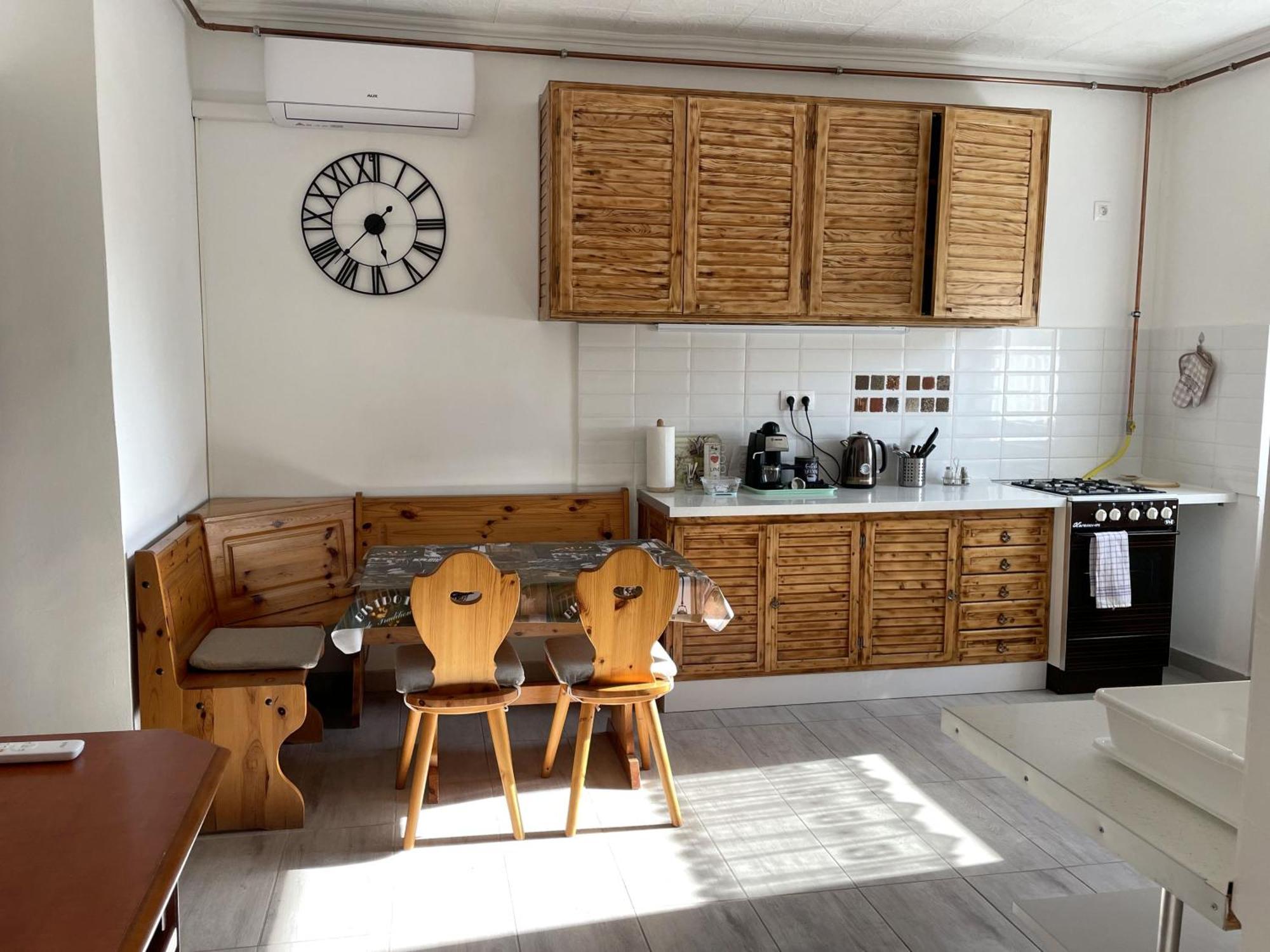 Apartment Feszek Apartmanhaz *
